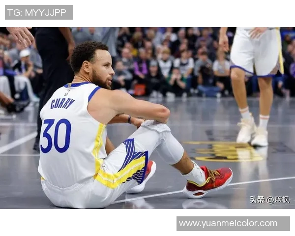 勇士对阵骑士比赛中库里意外受伤球队面临严峻考验